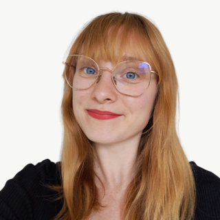 https://www.resolvo.eu/wp-content/uploads/2026/07/Lorie-320x320.png